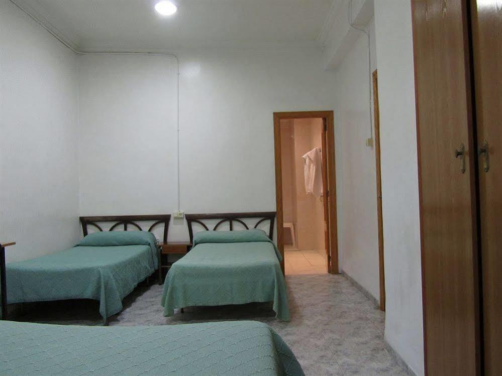 Oyo El Rincon Hotel Valencia Bagian luar foto