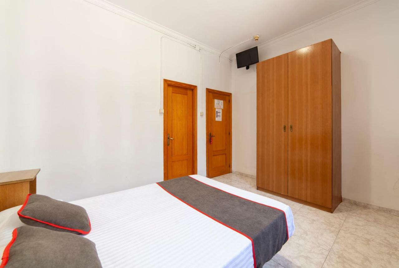 Oyo El Rincon Hotel Valencia Bagian luar foto