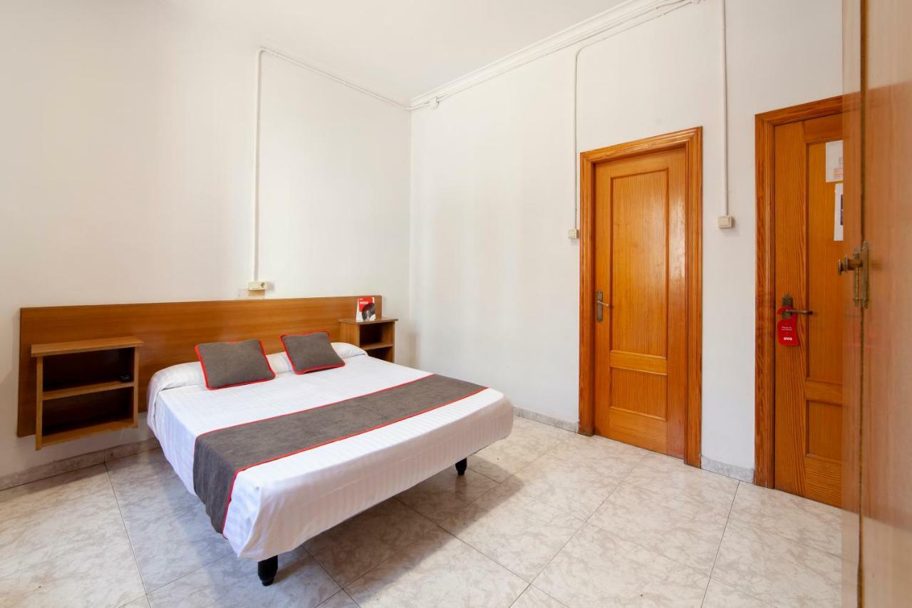 Oyo El Rincon Hotel Valencia Bagian luar foto