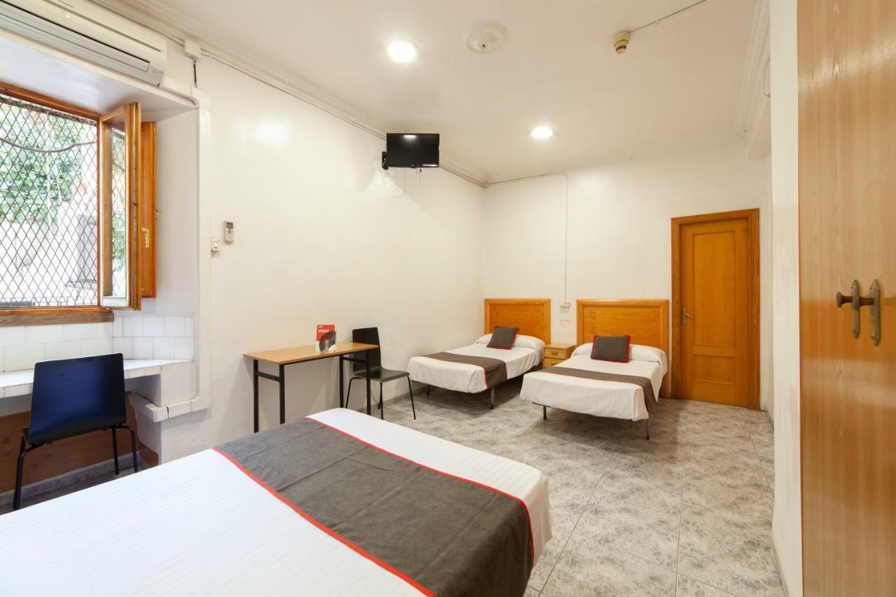 Oyo El Rincon Hotel Valencia Bagian luar foto